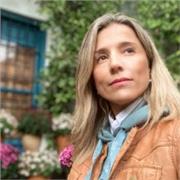 Profesora de oposiciones de justicia y de Historia  porque todo el que entiende la Historia sabe cominar por la vida